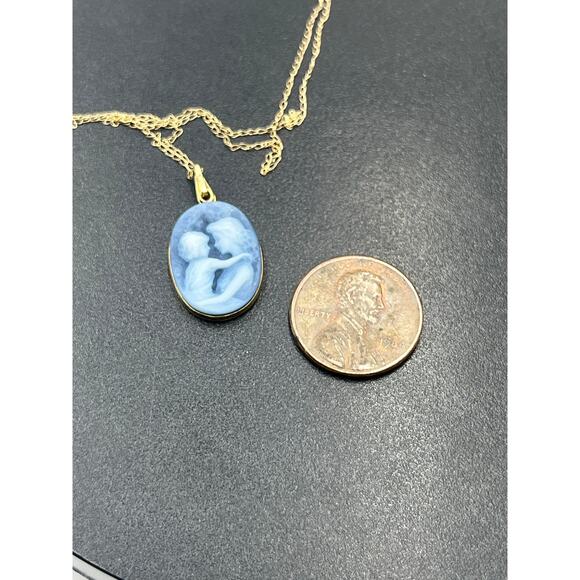 OTC Italy Vintage 10k Yellow Gold Blue Agate Mother Child Carved Cameo Pendant - Picture 3 of 14